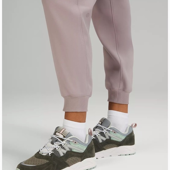 Lululemon On The Fly Jogger 28” * Woven - Picture 5 of 6